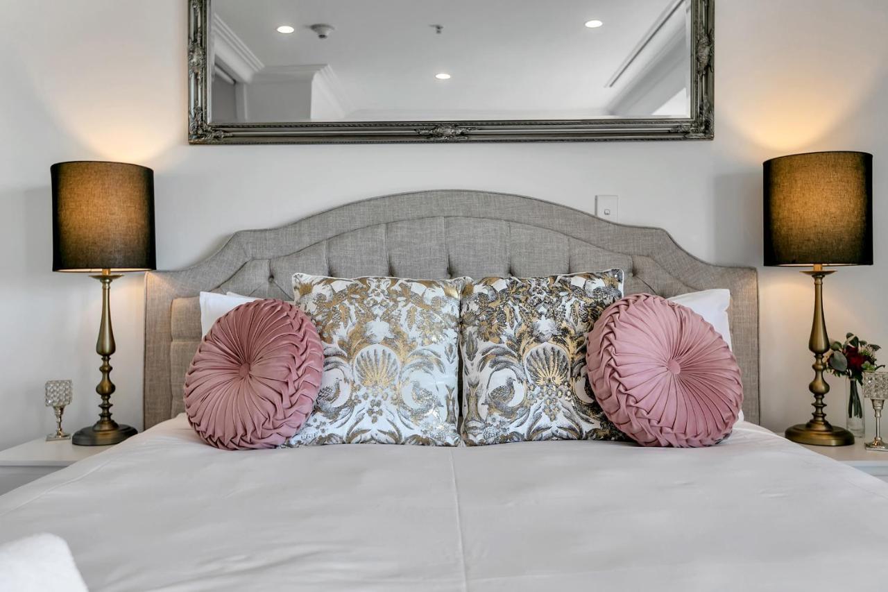Your Family Getaway - Rooftop Spa & Pool! Auckland Esterno foto