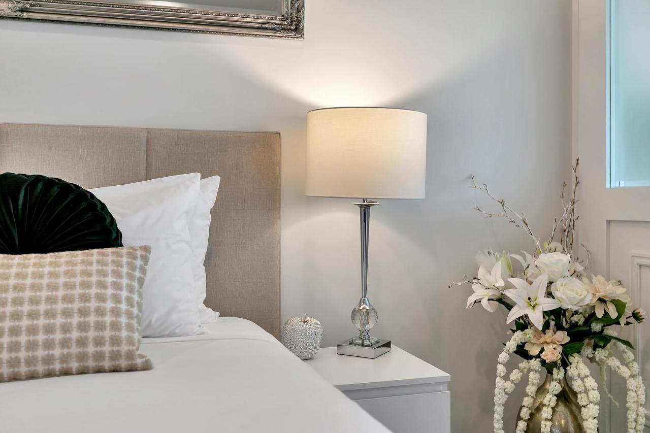 Your Family Getaway - Rooftop Spa & Pool! Auckland Esterno foto